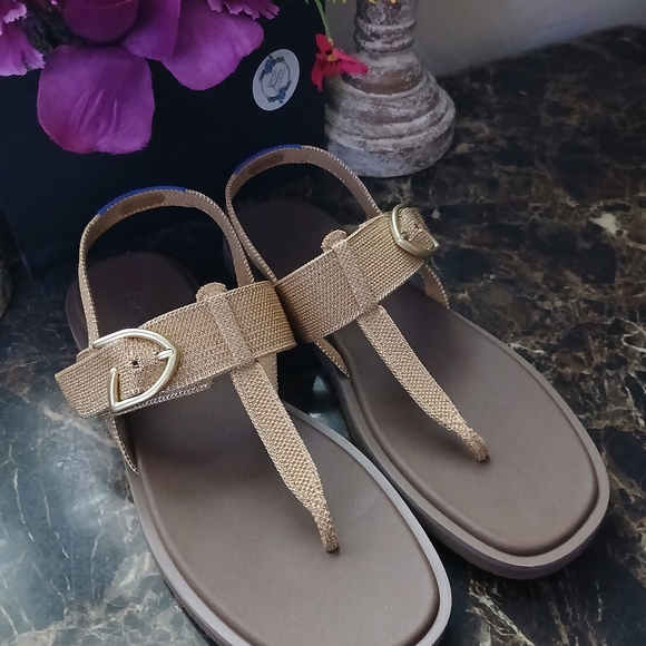 Rothy's Golden Sun T-Strap Sandals Size 10 for Women - Picture 4 of 11